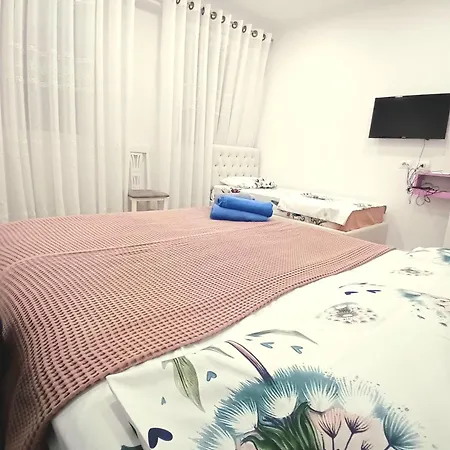 Serendipity * טיראנה